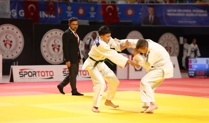 Kocaeli’de judo fırtınası esiyor