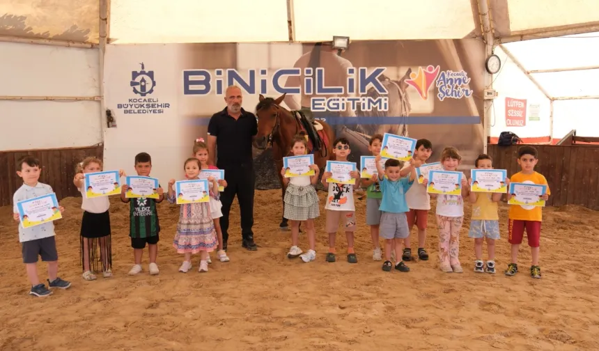 Kocaeli'de minik biniciler at sevgisiyle büyüyor