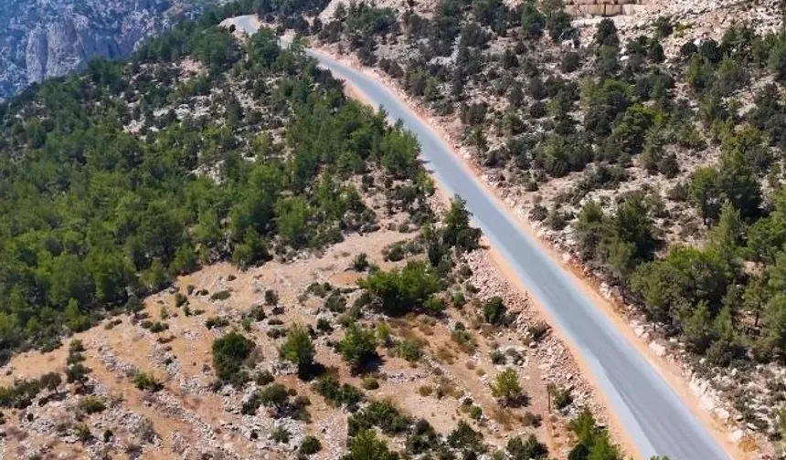 Mersin Büyükşehir’den Gülnar’da yol ve altyapı atağı