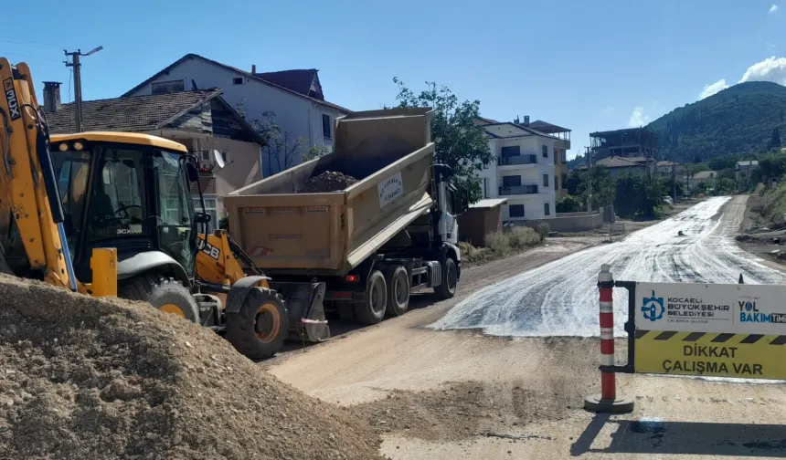 Sakarya'da Karamürsel Ereğli Mahallesi’nde yeni yol konforu