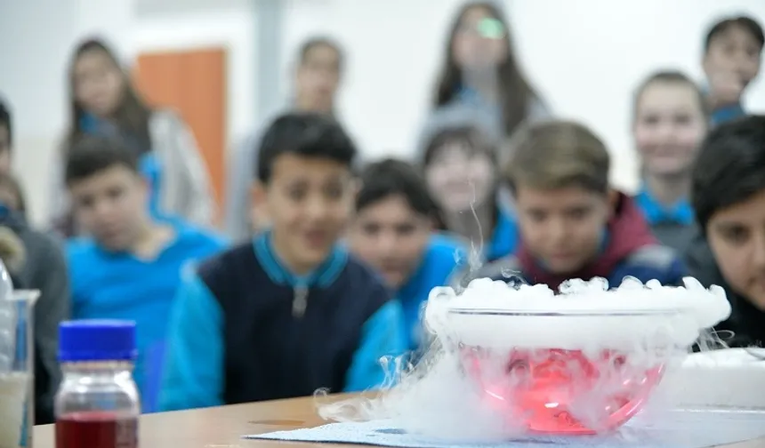 Tüpraş’tan yaz tatili için fen deneyleri önerileri