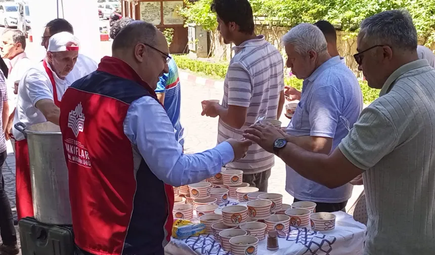 Vakıflar Genel Müdürlüğü'nden 81 ilde aşure ikramı