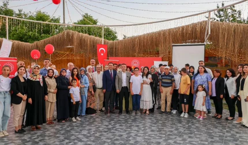 Vali Faik Oktay Sözer, koruyucu ailelerle bir araya geldi