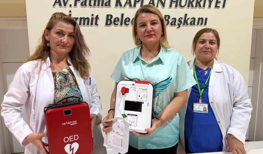 Volkan Konak'ın kaybı farkındalık oluşturdu... Kalp krizi için İzmit'e elektroşok cihazları kuruldu