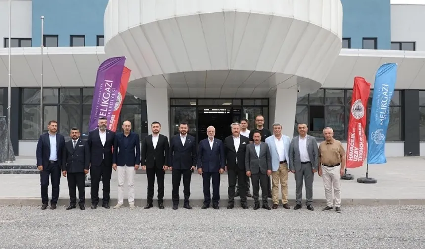 Mustafa Elitaş'tan Kayseri Melikgazi Havacılık Lisesi'ne tam not
