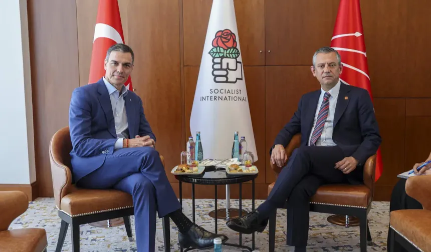 Ramazan gibi mübarek günde bir Pedro Sánchez olamıyoruz