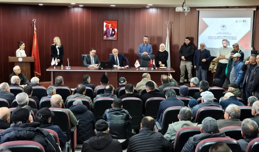 Bursa Gemlik'te çiftçilere bitki koruma ürünleri eğitimi