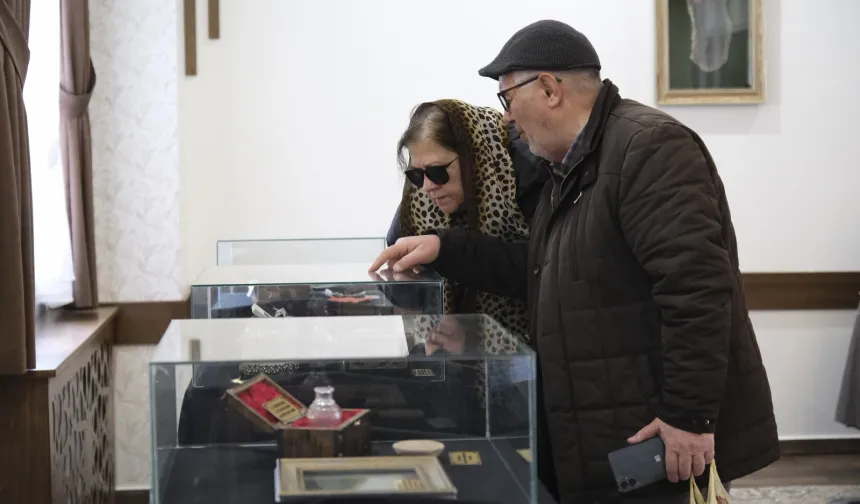 Çorum'da 'Kutsal Emanetler Sergisi' Bedesten'de açıldı