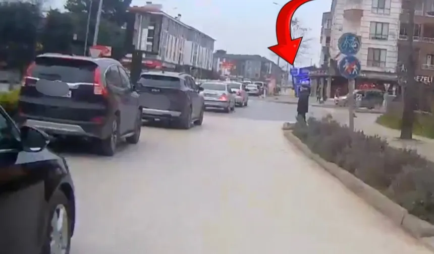 Düzce'de yaya geçidinde sürücü duyarsızlığı tepki çekiyor