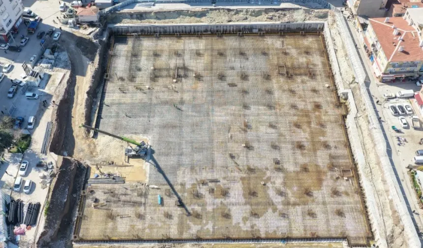 Eskişehir'de Kurtuluş Kapalı Pazar Yeri'nde çalışmalar hızla ilerliyor