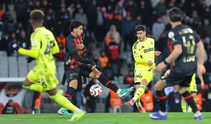 Fenerbahçe Beşiktaş'ı son saniyede yıktı!