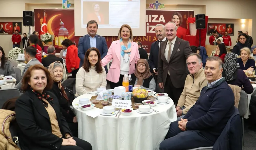 İzmit Belediyesi'nden şehit aileleri ve gazilere vefa iftarı