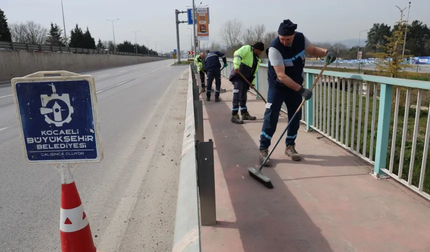 Kocaeli Büyükşehir'den bayram öncesi temizlik seferberliği