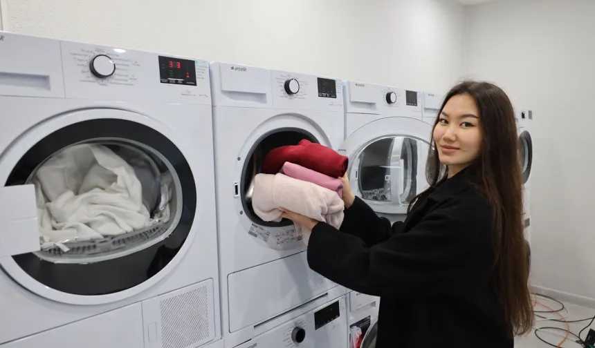 Sakarya'da üniversite öğrencisinin 'çamaşır yıkama' derdi bitti
