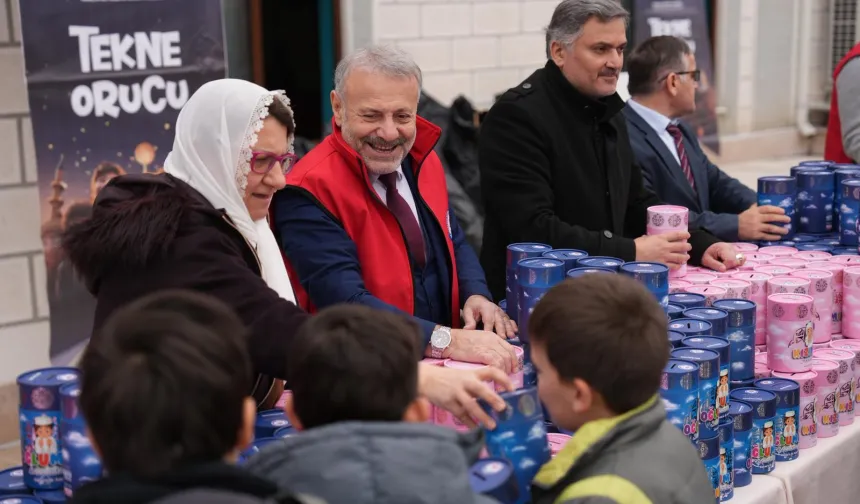 Trabzon'da binlerce çocuk Ramazan'ı 'Tekne Orucu'yla tanıdı