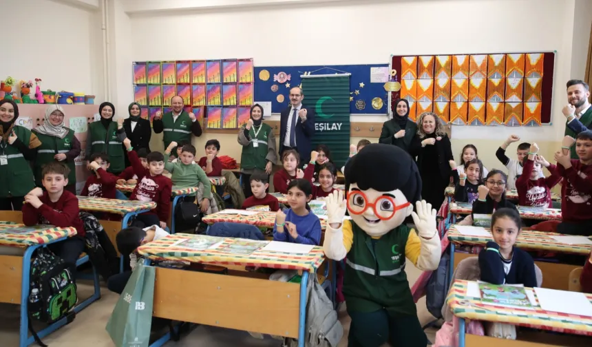 Yeşilay farkındalığı için ilk ders zili 'bağımsız gelecek' için çaldı