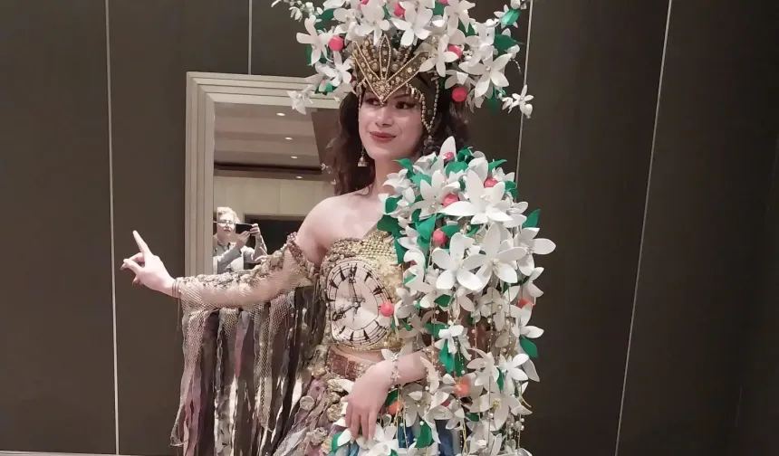 Adana'da Uzunköprü rüzgarı... Moda tasarımcısı Güzin Vardar Türkiye birincisi oldu