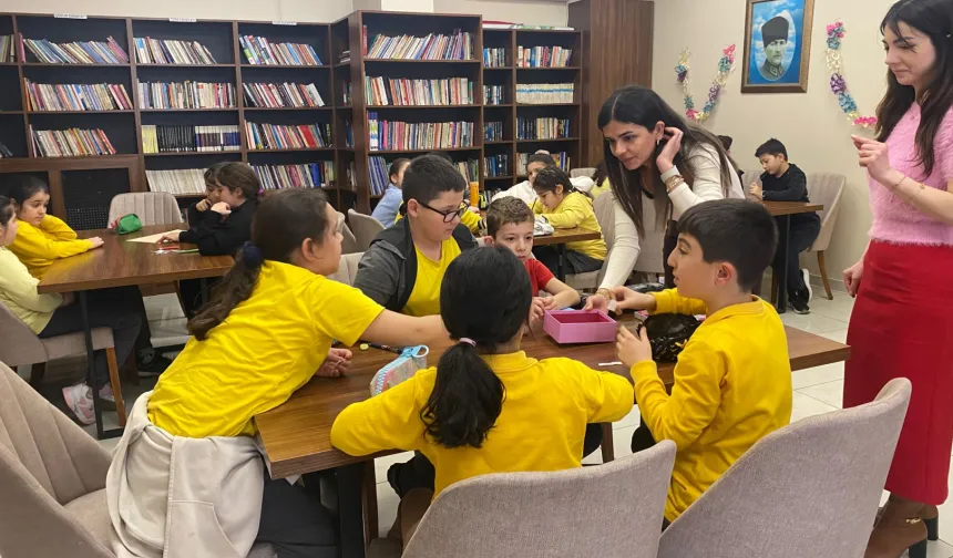 İstanbul'da Maltepeli çocuklar hayallerini kâğıda döktü