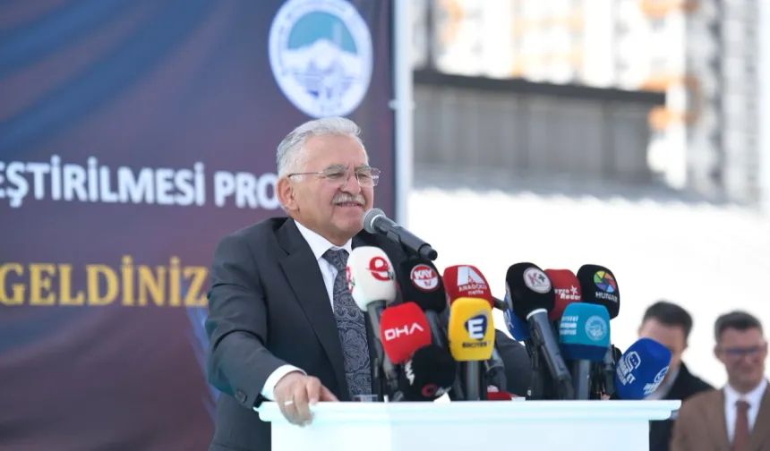 Kayseri Büyükşehir'den emeklilere 10 bin liralık destek