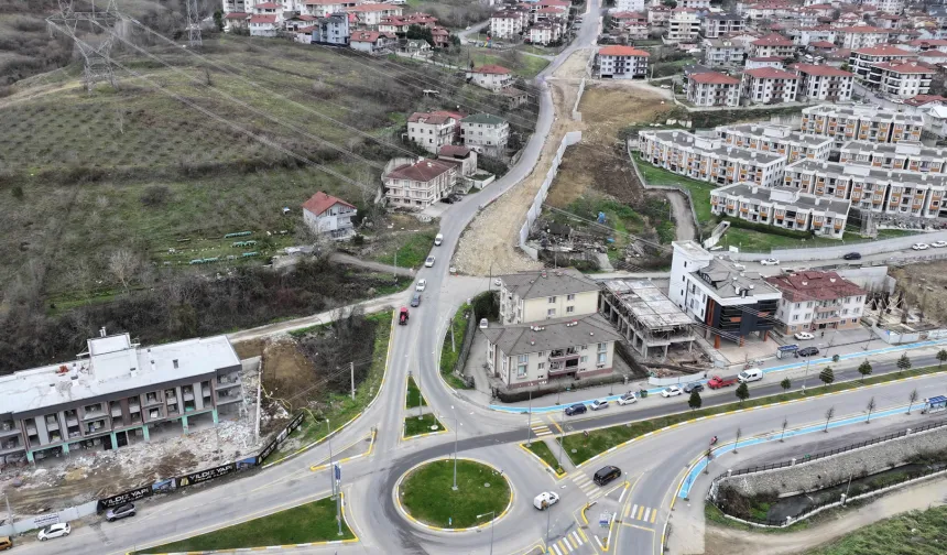 Sakarya'da yol yapım çalışmaları sürüyor
