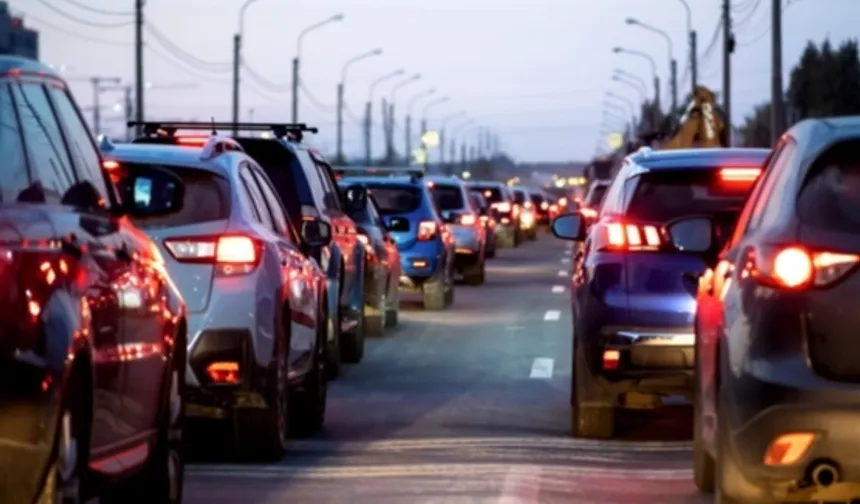 34,2 milyon araç trafikte... Otomobil ve motosikletler zirvede
