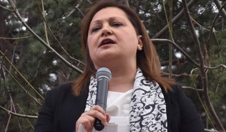 Burcu Köksal  AKP'ye geçiyor