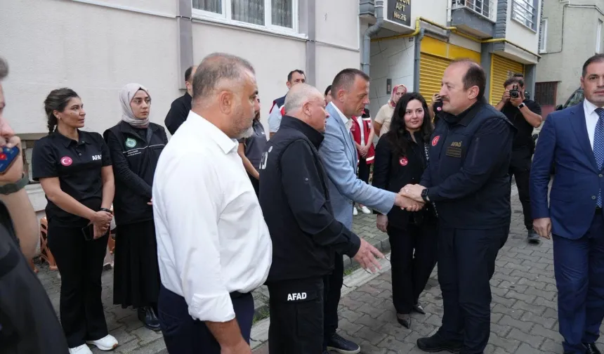 AFAD Başkanı Pehlivan'dan selde hayatını kaybedenlerin ailelerine taziye ziyareti
