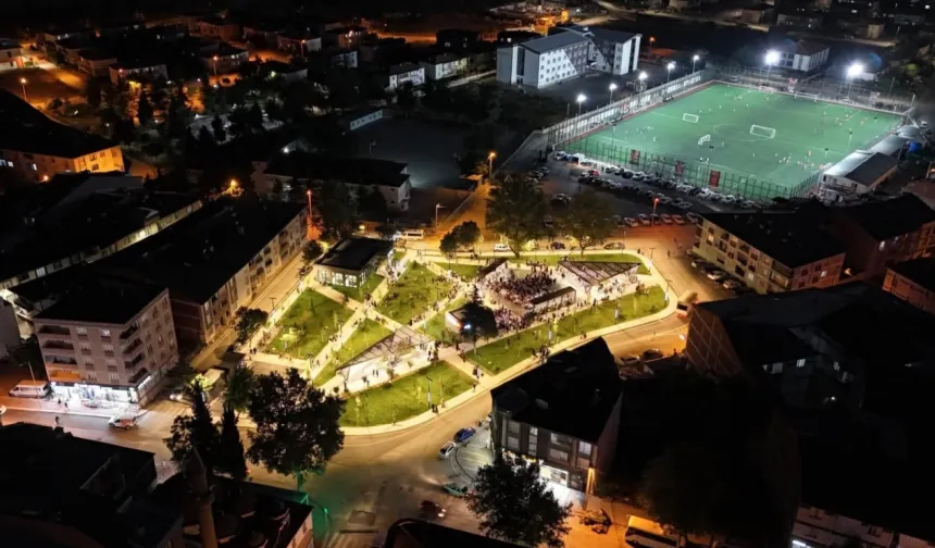 Alanyurt Meydanı coşkulu törenle hizmete açıldı