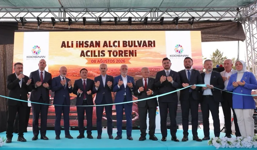 Bakan Uraloğlu'ndan Memduh Çolakbayrakdar'a övgü
