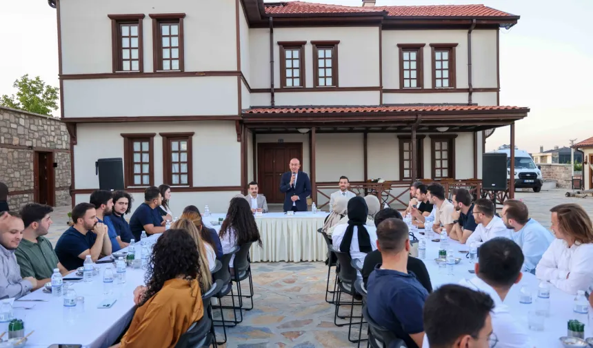 Konya Meram'da AK Parti Gençliği ile buluşuldu