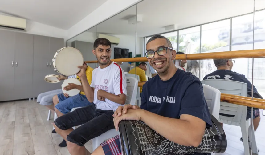 Mersin'de Engelsiz Yaşam Parkı yaz boyunca renkleniyor